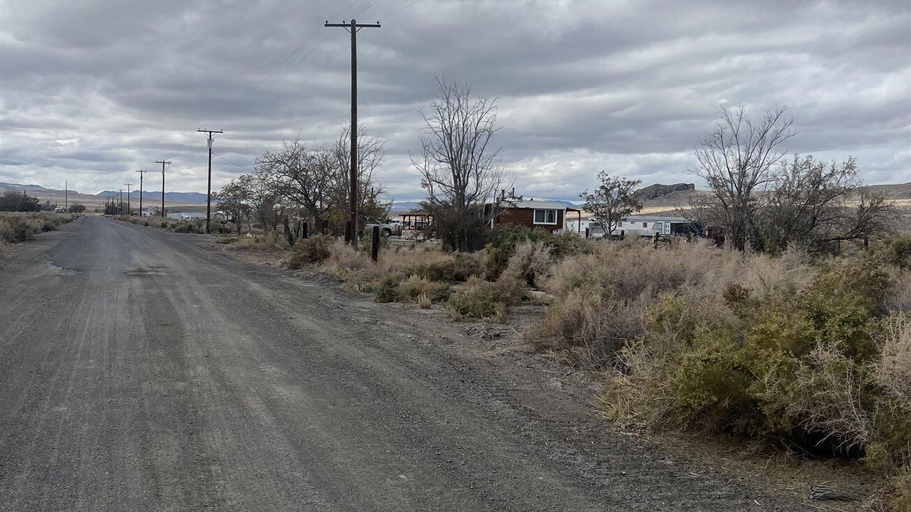 1005 California St, Hazen, NV 89701