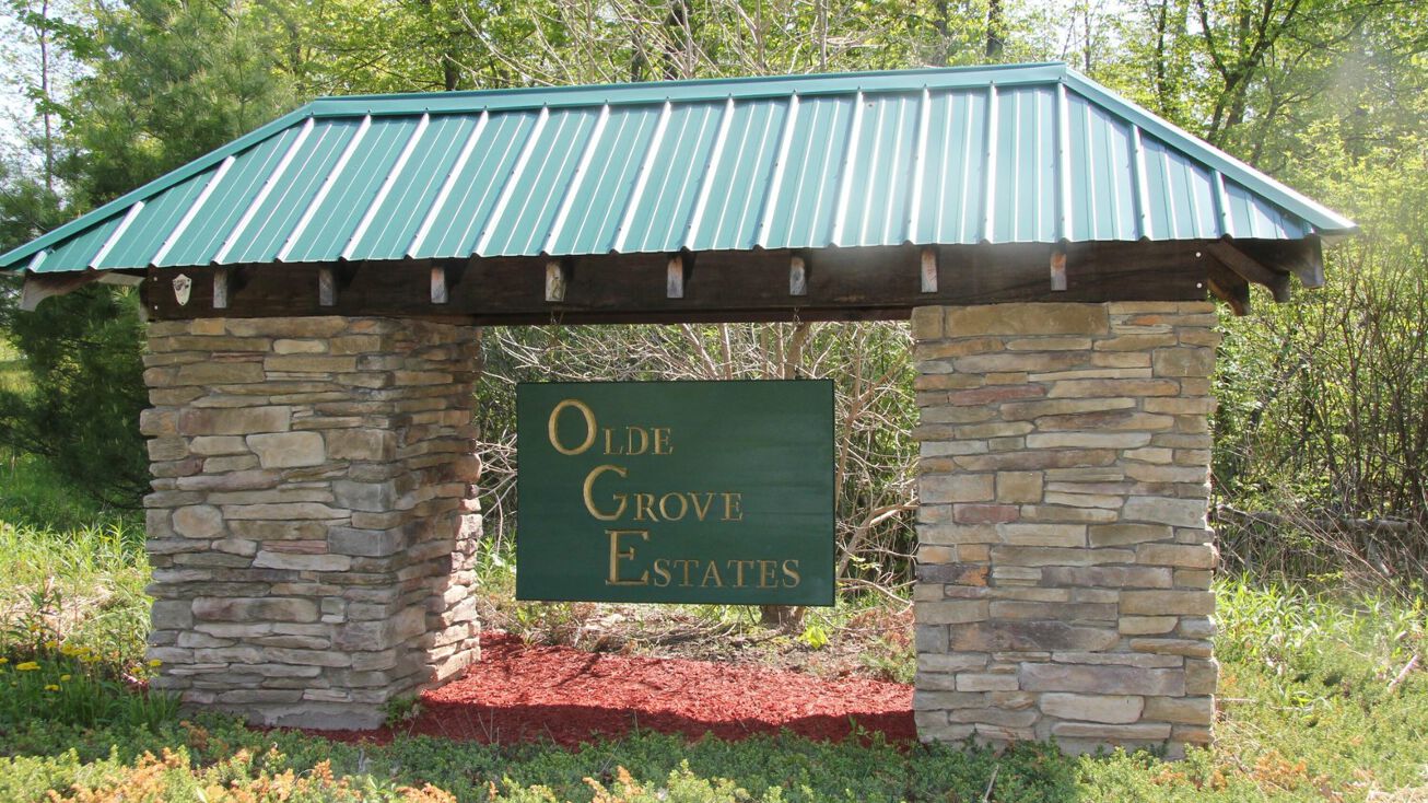 Olde Grove Lane, Mount Cobb, PA 18436