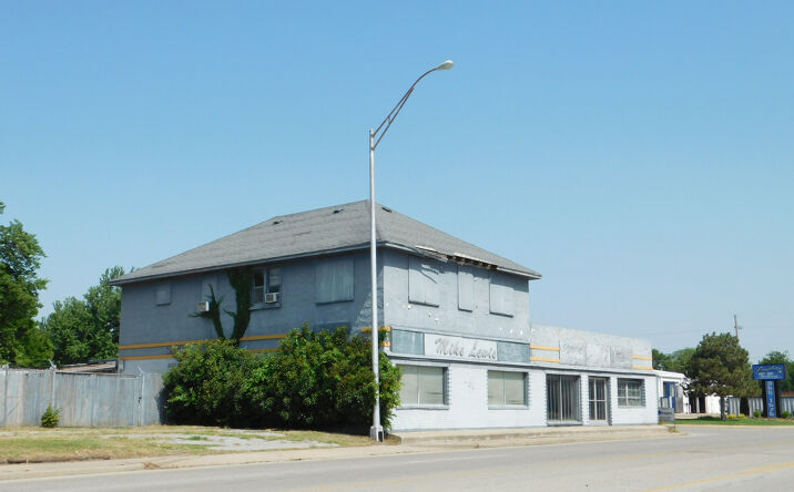 Pictures of Retail property located at 803 SW 2nd St, Lawton, OK 73501 for comps - image #1