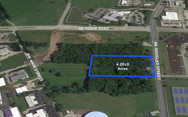 Pictures of Land property located at 840 & 900 NE Douglas St, Lee's Summit, MO 64086 for sales - image #1