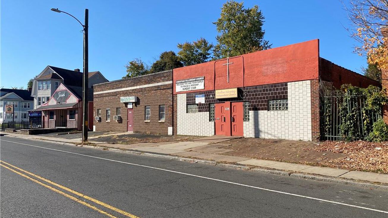 1935 Broad Street, Hartford, CT 06114