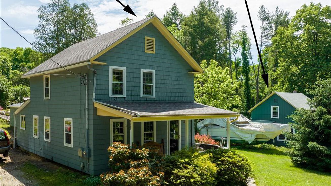 132134 Jail Hill Rd, Haddam, CT 06438