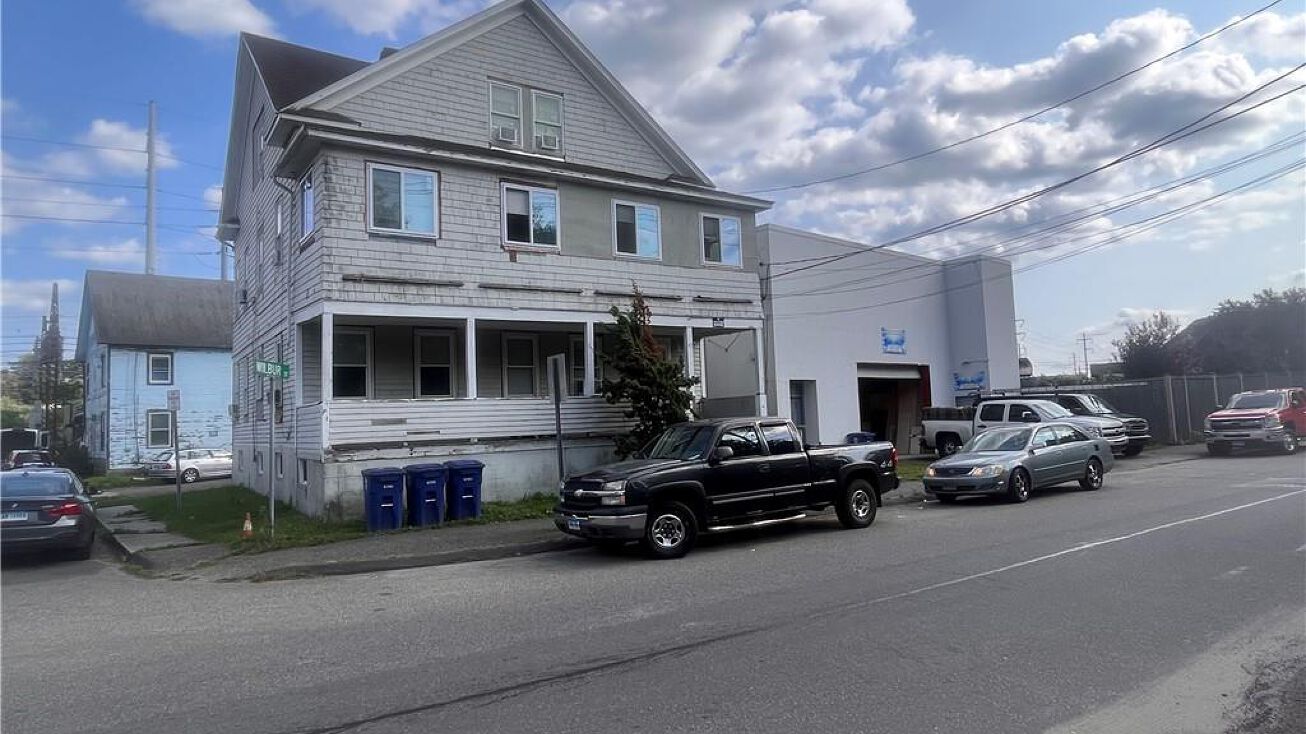 42 Bouton St East, Norwalk, CT 06854