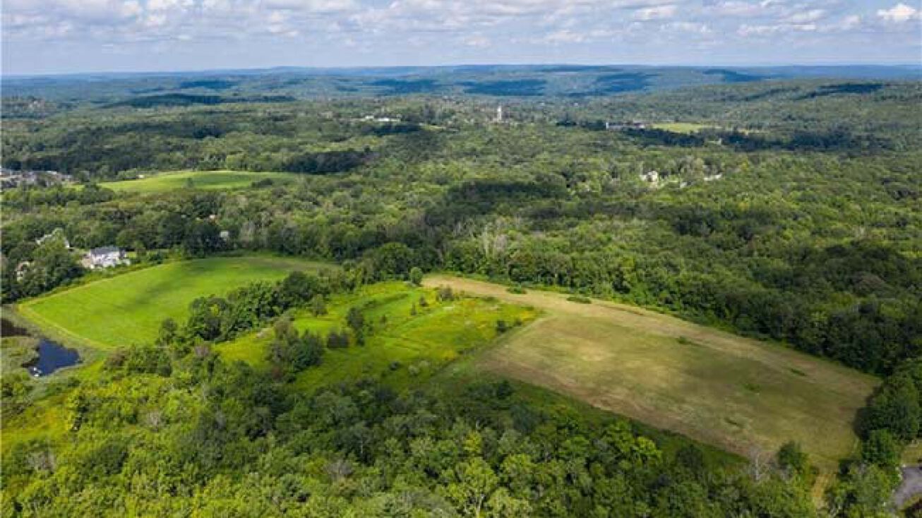 906 Torringford E St B, New Hartford, CT 06790