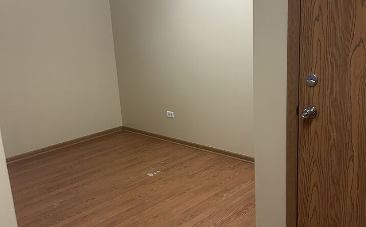 Pictures of Retail property located at 133 Rand Road A, Lakemoor, IL 60051 for lease - image #1