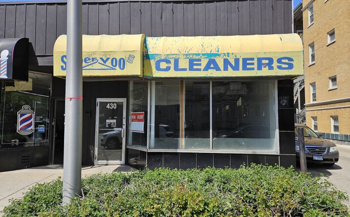 Pictures of Retail property located at 430 Austin Boulevard, Oak Park, IL 60302 for lease - image #1