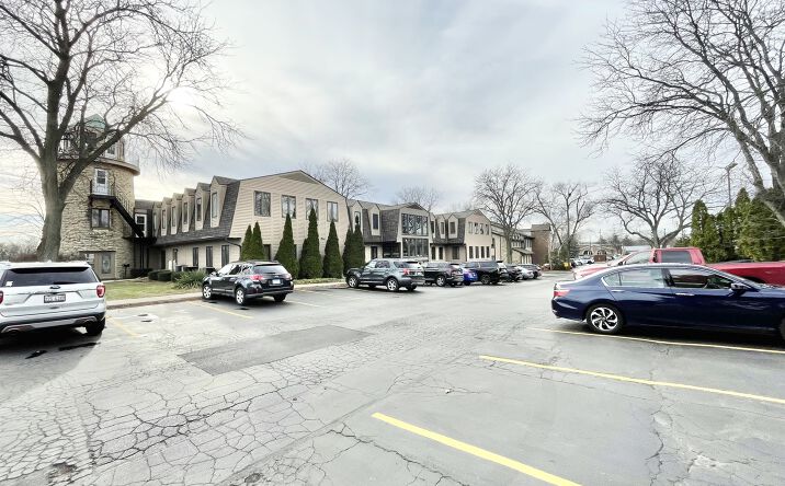 Pictures of Office property located at 2000 Larkin Avenue 301, Elgin, IL 60123 for lease - image #1