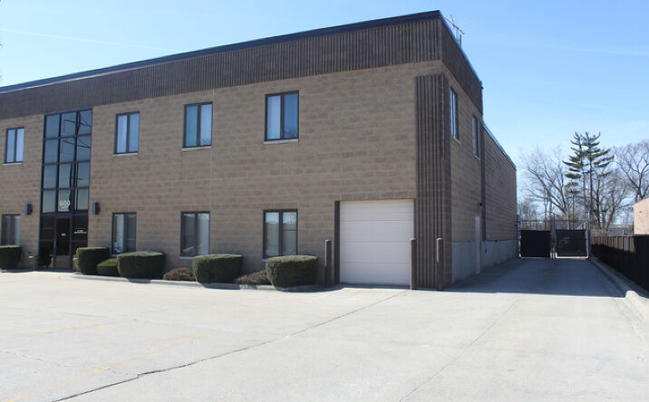 Pictures of Industrial, Office property located at 600 County Line Road 1N, Bensenville, IL 60106 for lease - image #1