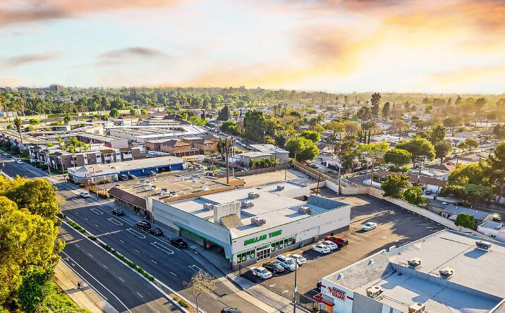Pictures of Retail property located at 5117 Atlantic Ave, Long Beach, CA 90805 for lease - image #1