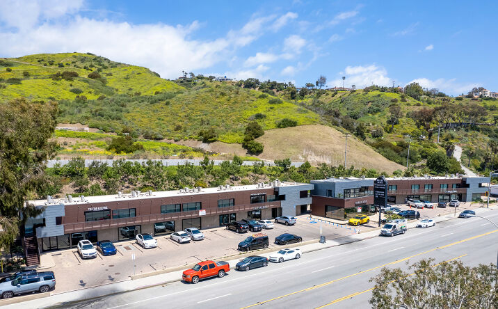 Pictures of Retail, Office property located at 22333 Pacific Coast Highway, Malibu, CA 90265 for lease - image #1