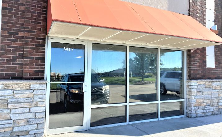 Pictures of Retail, Restaurant property located at 3401 Singing Hills Blvd, Sioux City, IA 51106 for lease - image #1