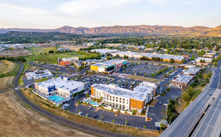 Pictures of Retail property located at 145 Gasser Dr, Napa, CA 94559 for lease - image #1