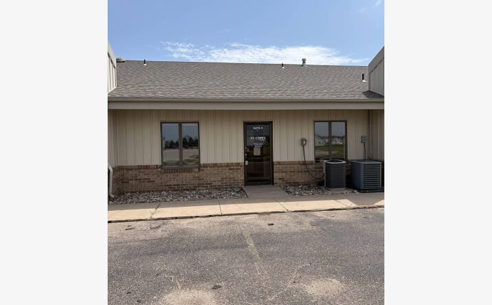 Pictures of Office property located at 2550 Diers Ave, Grand Island, NE 68803 for lease - image #1