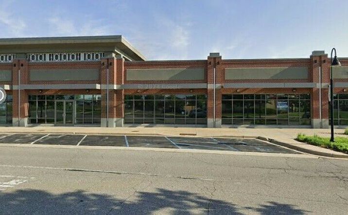 Pictures of Retail property located at 1211-1231 cumberland crossing drive, Valparaiso, IN 46383 for lease - image #1