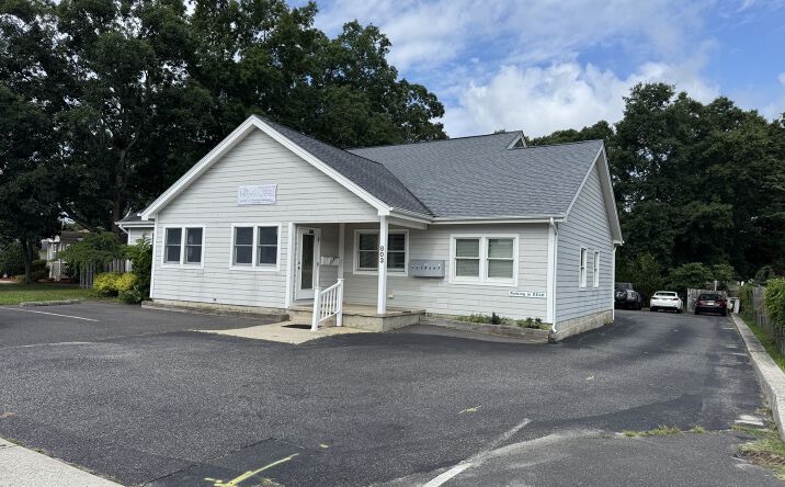 Pictures of Office property located at 803 New Rd, Somers Point, NJ 08244 for lease - image #1