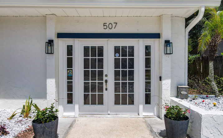 Pictures of Retail property located at 507 East St, Longwood, FL 32750 for lease - image #1