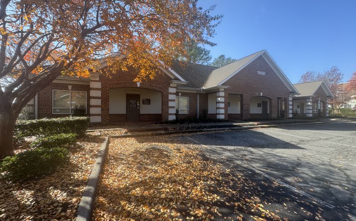 Pictures of Office property located at 10430 Park Rd, Charlotte, NC 28210 for lease - image #1