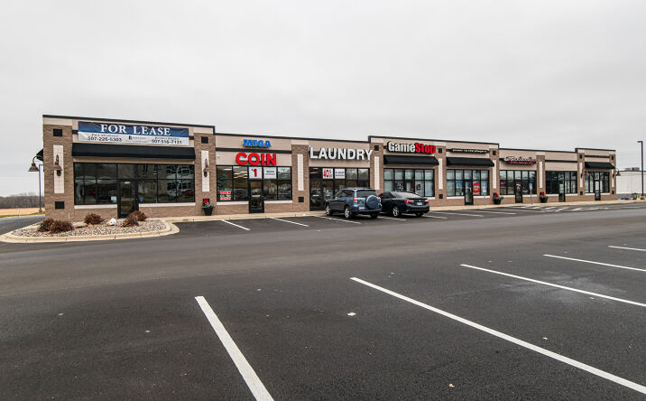 Pictures of Retail property located at 221 28th St SE, Rochester, MN 55904 for lease - image #1