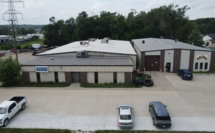 Pictures of Industrial property located at 5475 NW Beaver Dr, Johnston, IA 50131 for lease - image #1