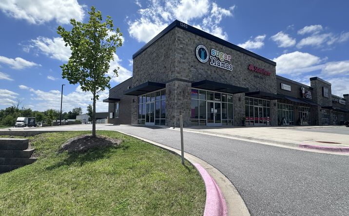 Pictures of Retail property located at 1345 E Henri De Tonti Blvd, Springdale, AR 72762 for lease - image #1