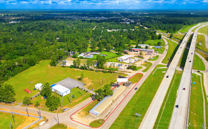Pictures of Retail, Office, Industrial property located at 34519 TX-249, Pinehurst, TX 77362 for lease - image #1