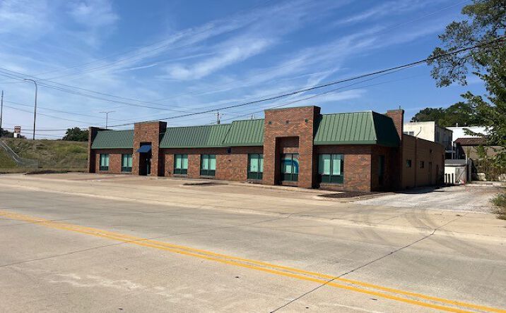 Pictures of Office property located at 1414 MISSISSIPPI Boulevard, Bettendorf, IA 52722 for lease - image #1