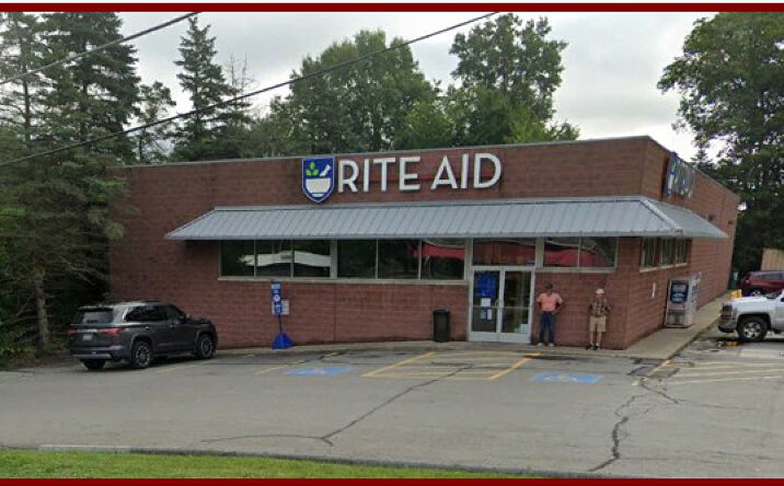 Pictures of Retail, Office, Restaurant property located at 100 Franklin St, Mercer, PA 16137 for lease - image #1