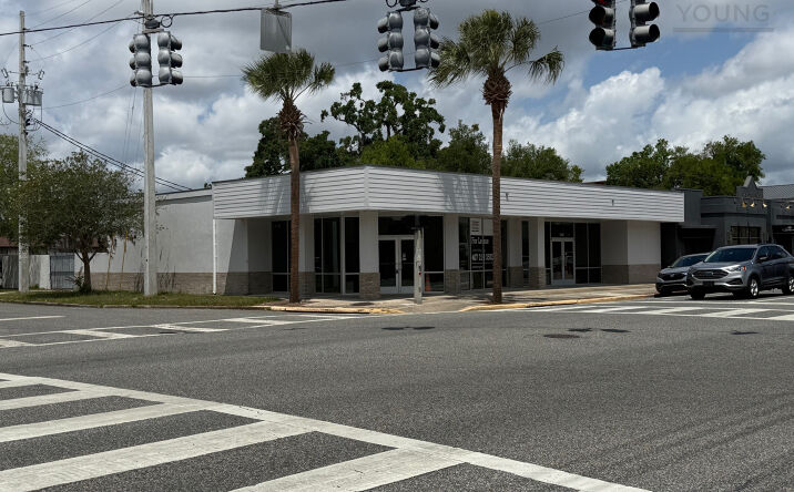 Pictures of Retail, Office property located at 1814 Edgewater Dr, Orlando, FL 32804 for lease - image #1