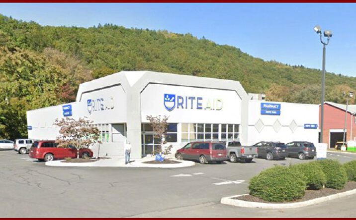 Pictures of Retail, Office, Restaurant property located at 129 E Centre St, Ashland, PA 17921 for lease - image #1