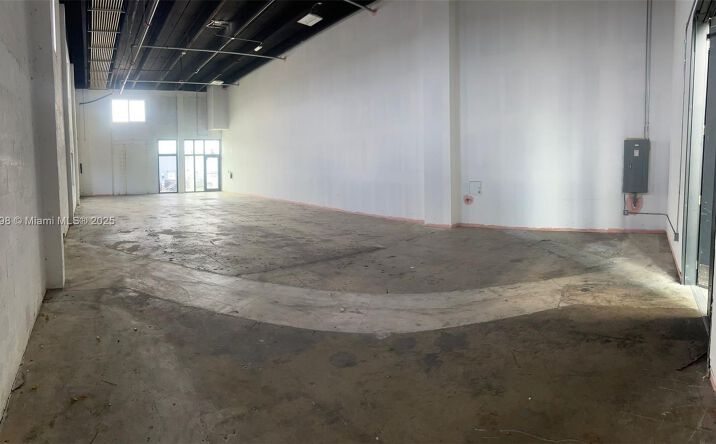 Pictures of Industrial property located at 2300 W 8th Ave # 2, Hialeah, FL 33010 for lease - image #1