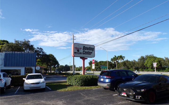 Pictures of Office, Retail property located at 1900 N University Dr # 103, Pembroke Pines, FL 33024 for lease - image #1