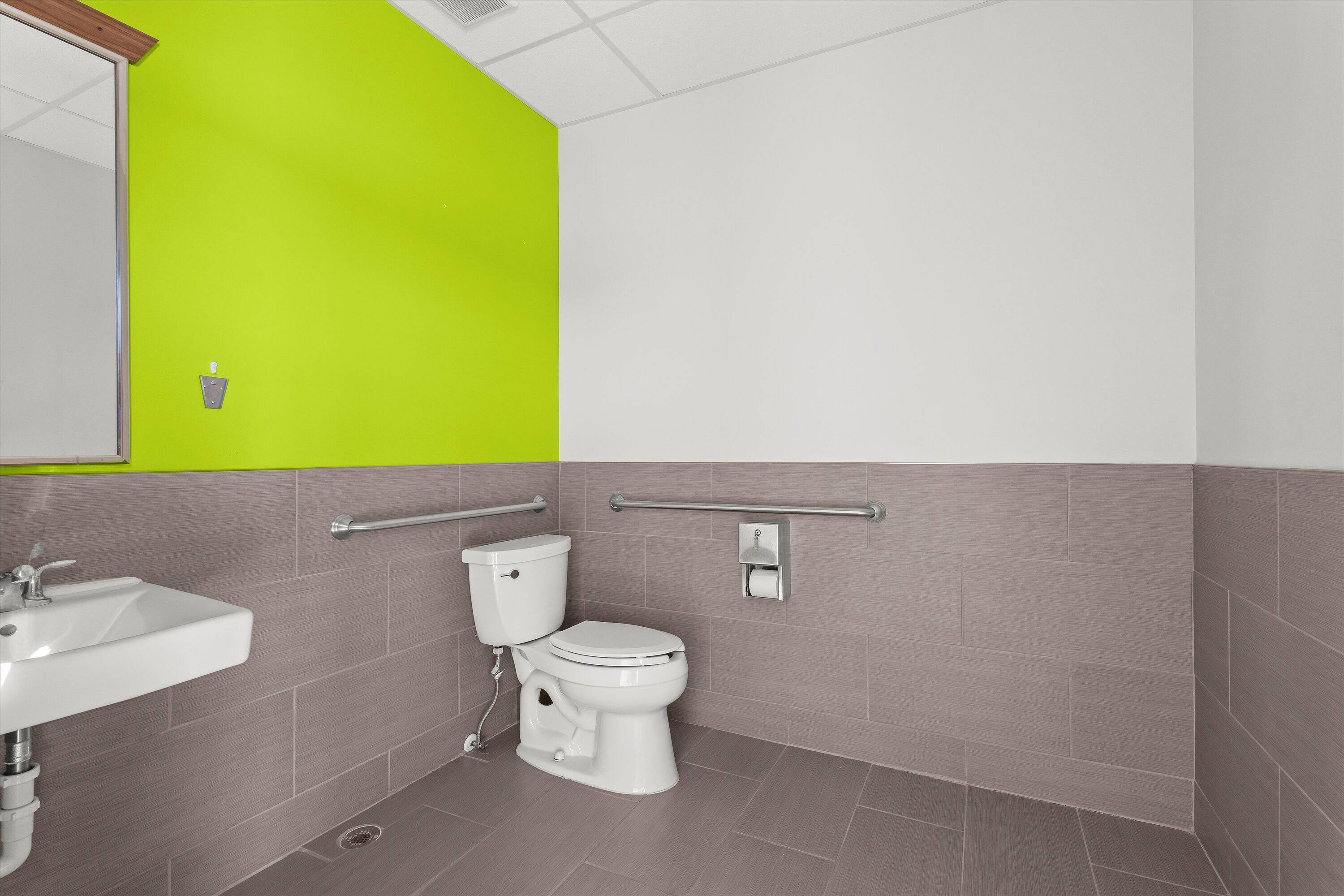 3179579