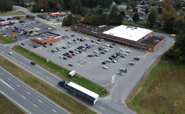 Pictures of Retail, Office, Restaurant property located at 117 US-13, Windsor, NC 27983 for lease - image #1