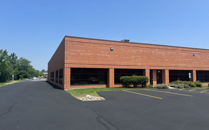 Pictures of Office, Industrial property located at 940 S Northpoint Blvd, Waukegan, IL 60085 for lease - image #1