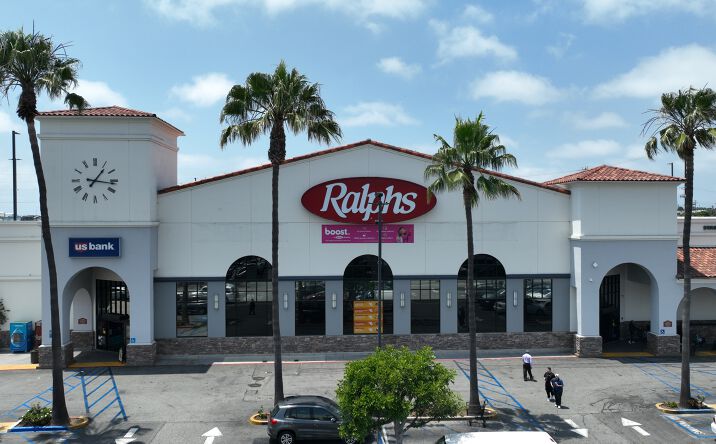 Pictures of Retail property located at 8824 S Sepulveda Blvd, Los Angeles, CA 90045 for lease - image #1