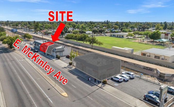 Pictures of Retail, Restaurant property located at 3298 E McKinley Ave, Fresno, CA 93703 for lease - image #1