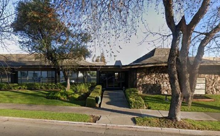 Pictures of Office property located at 1035 W Robinhood Dr, Stockton, CA 95207 for lease - image #1