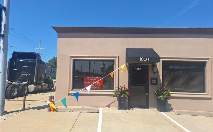 1000 Swift Avenue, North Kansas City, MO 64116 | Crexi.com