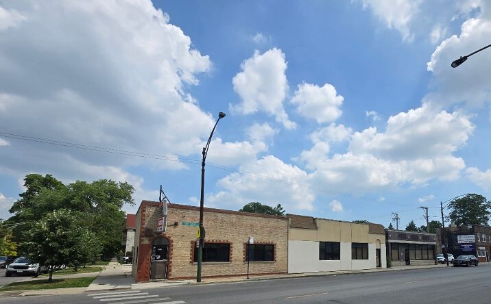 Pictures of Restaurant, Industrial property located at 4224-4228 W Montrose Avenue, Chicago, IL 60641 for lease - image #1