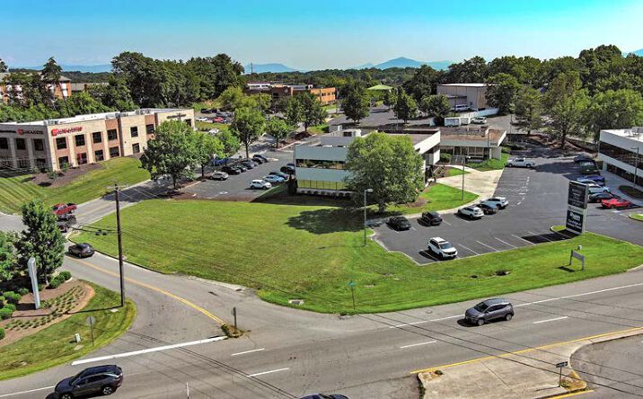 Pictures of Retail, Land property located at 5301 Bernard Dr, Cave Spring, VA 24018, Cave Spring, VA 24018 for lease - image #1
