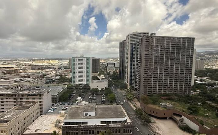 Pictures of Retail, Office property located at 1188 Bishop St, Honolulu, HI 96813 for lease - image #1