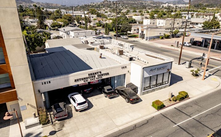 Pictures of Retail property located at 1019 E Colorado St, Glendale, CA 91205 for lease - image #1