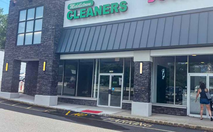Pictures of Retail, Office, Restaurant property located at 1040 NJ-35, Middletown Township, NJ 07748 for lease - image #1