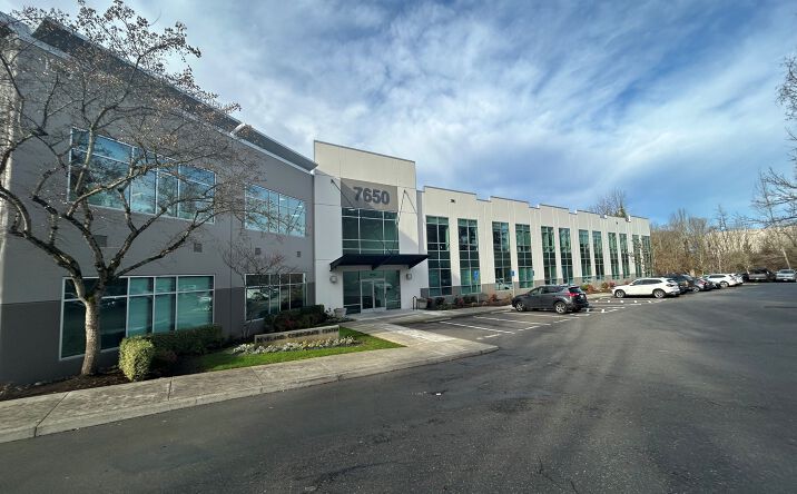 Pictures of Office property located at 7650 SW Beveland St, Portland, OR 97223 for lease - image #1
