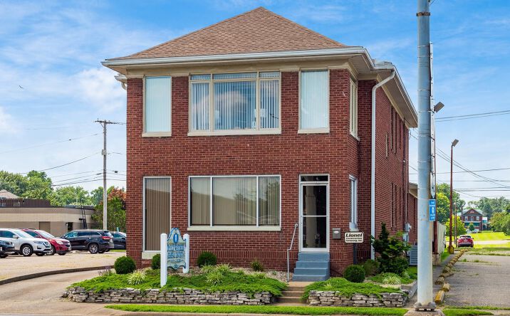 Pictures of Office property located at 1231 Maple Ave, Zanesville, OH 43701 for lease - image #1