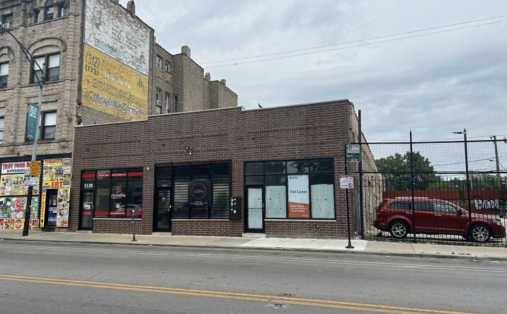 Pictures of Retail, Office property located at 3138 W Cermak Rd, Chicago, IL 60623 for lease - image #1