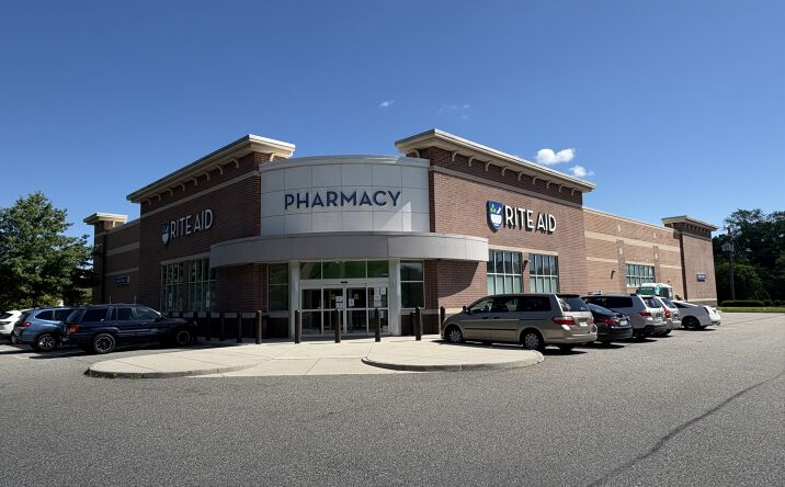 Pictures of Retail property located at 10 Willow Oaks Blvd, Hampton, VA 23669 for lease - image #1