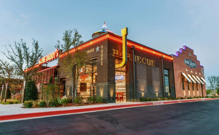 Pictures of Restaurant property located at 3008 W Loop 289 Acc Rd, Lubbock, TX 79407 for lease - image #1