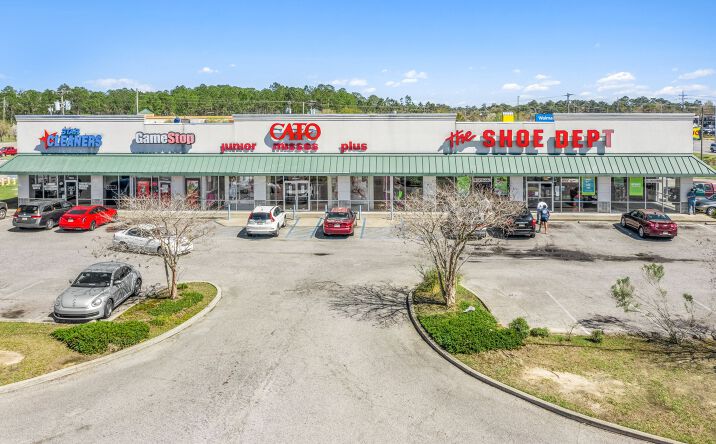 Pictures of Retail property located at 3907 Bienville Blvd, Ocean Springs, MS 39564 for lease - image #1