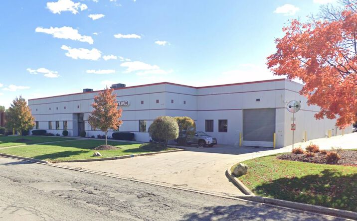 Pictures of Industrial property located at 445 Windy Point Dr, Glendale Heights, IL 60139 for lease - image #1